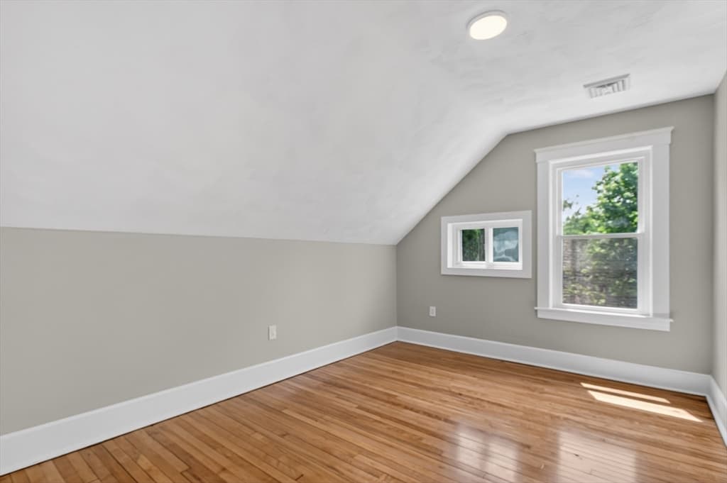 28 Greendale Ave, Worcester MA 01606 photo 22