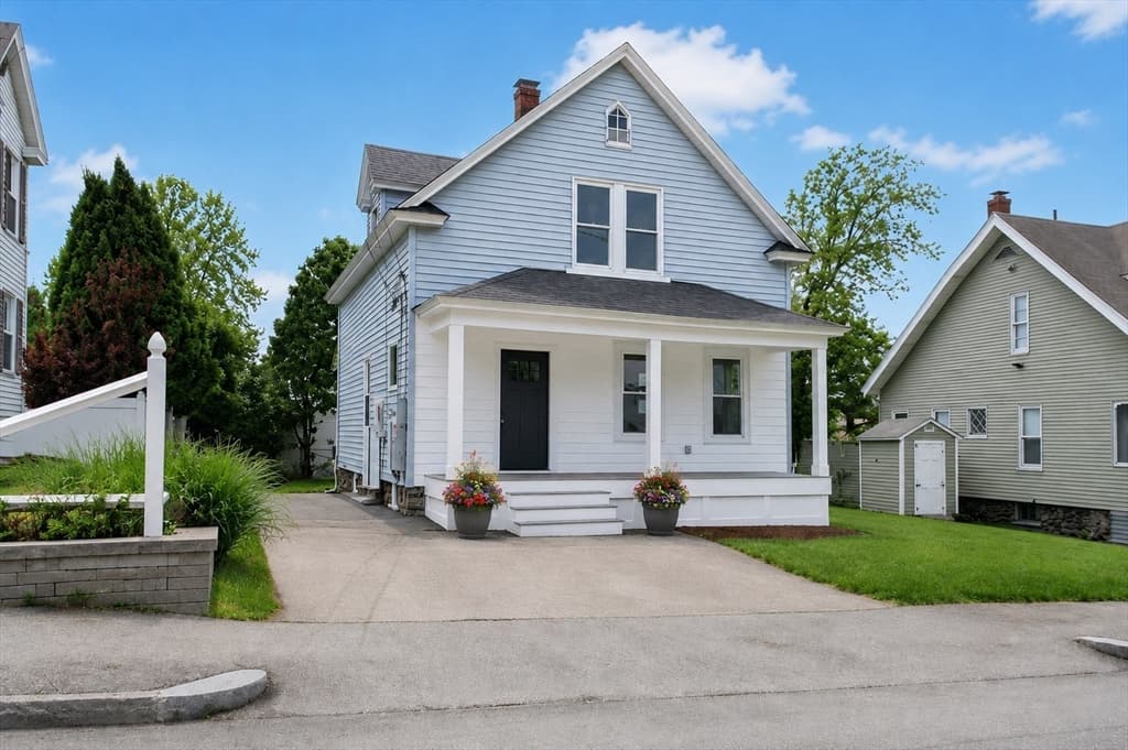 28 Greendale Ave, Worcester MA 01606