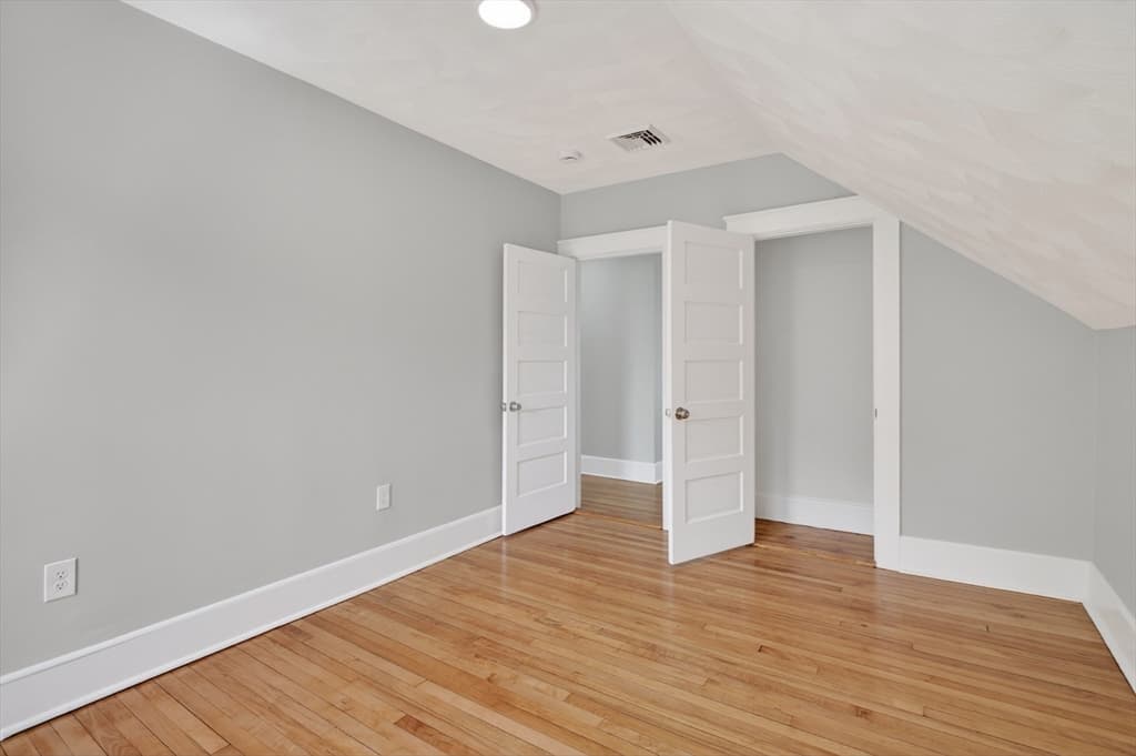 28 Greendale Ave, Worcester MA 01606 photo 24