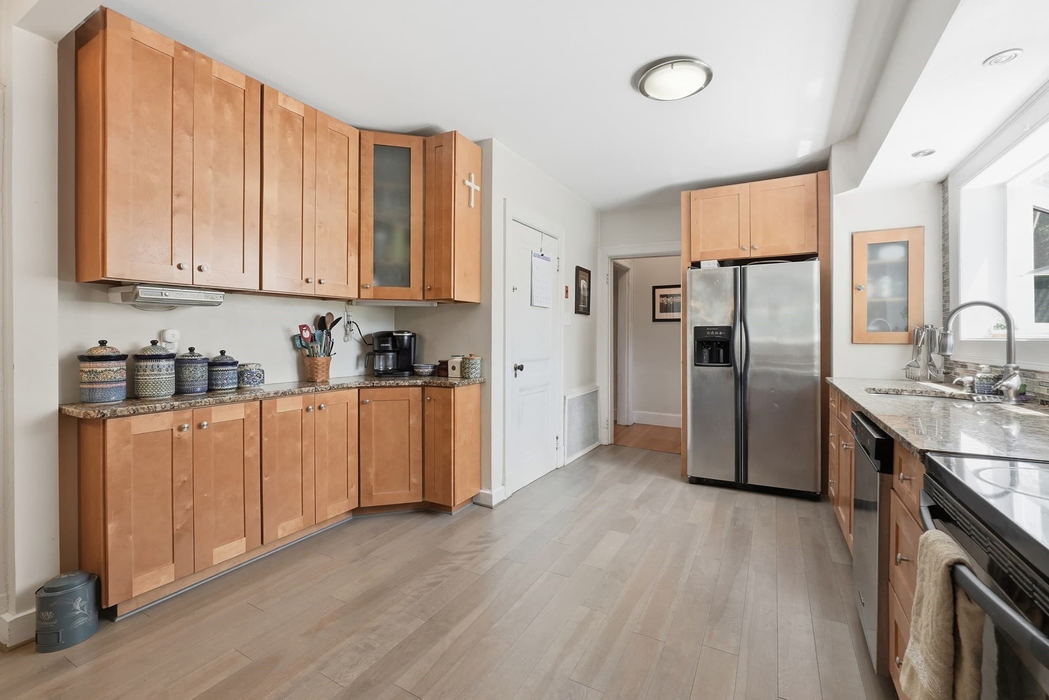 Single Family Residence at 32 Terrace Dr, Worcester MA 01609, Worcester, photo 11 of 42