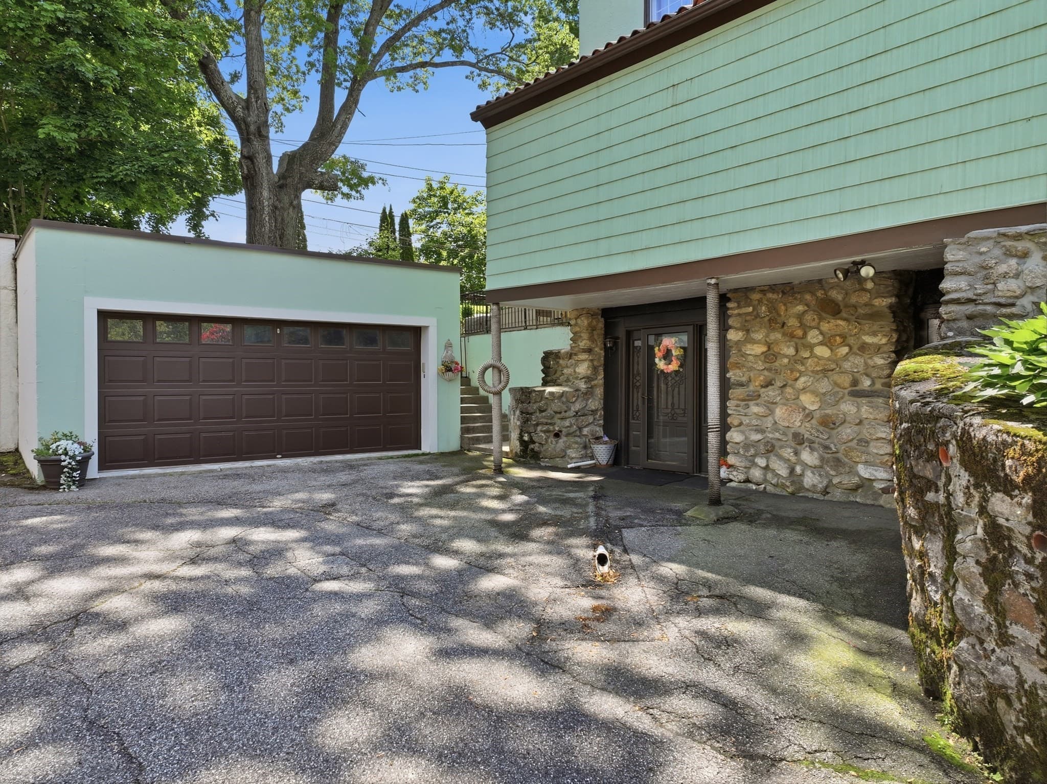 Single Family Residence at 32 Terrace Dr, Worcester MA 01609, Worcester, photo 31 of 42