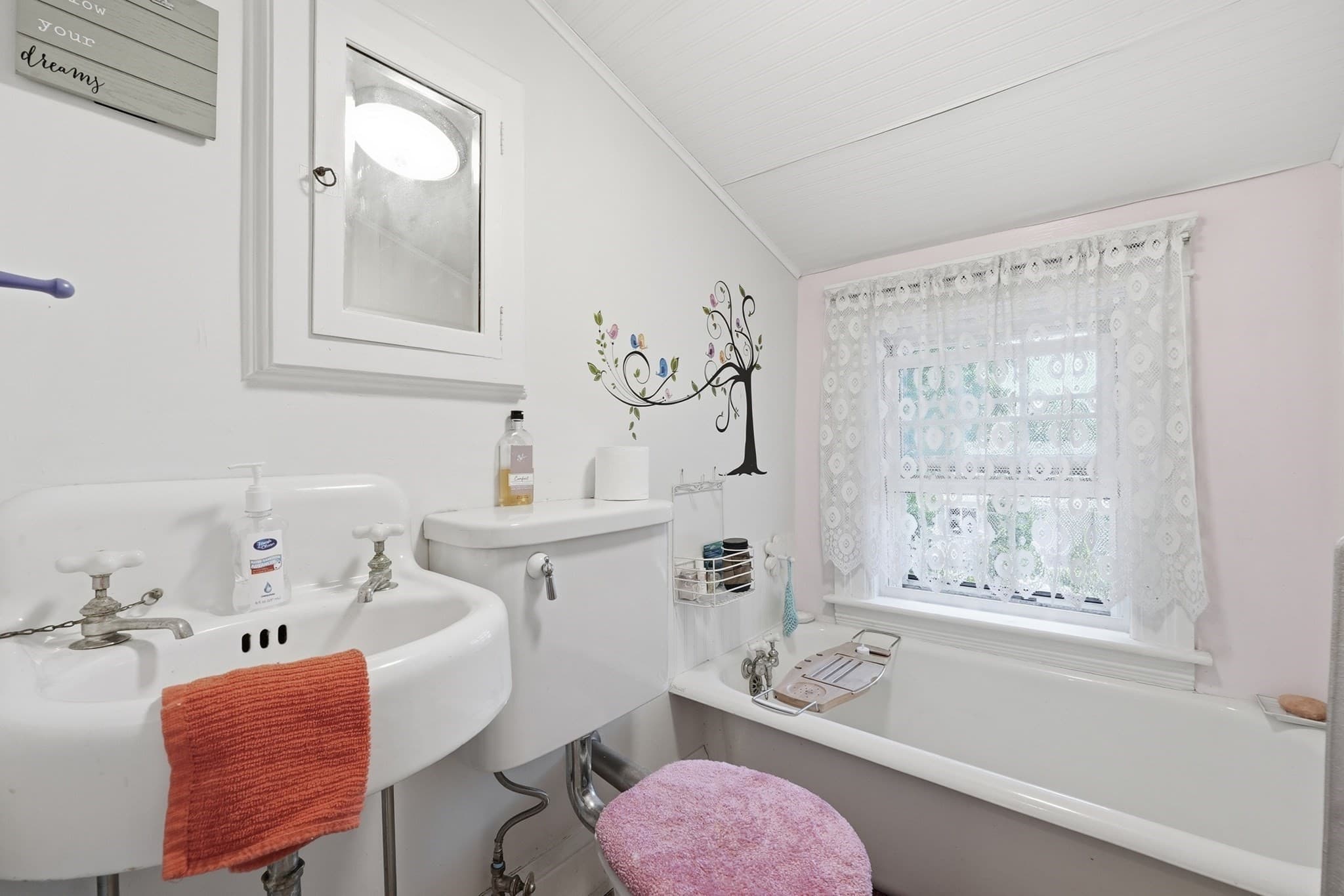 Single Family Residence at 32 Terrace Dr, Worcester MA 01609, Worcester, photo 21 of 42