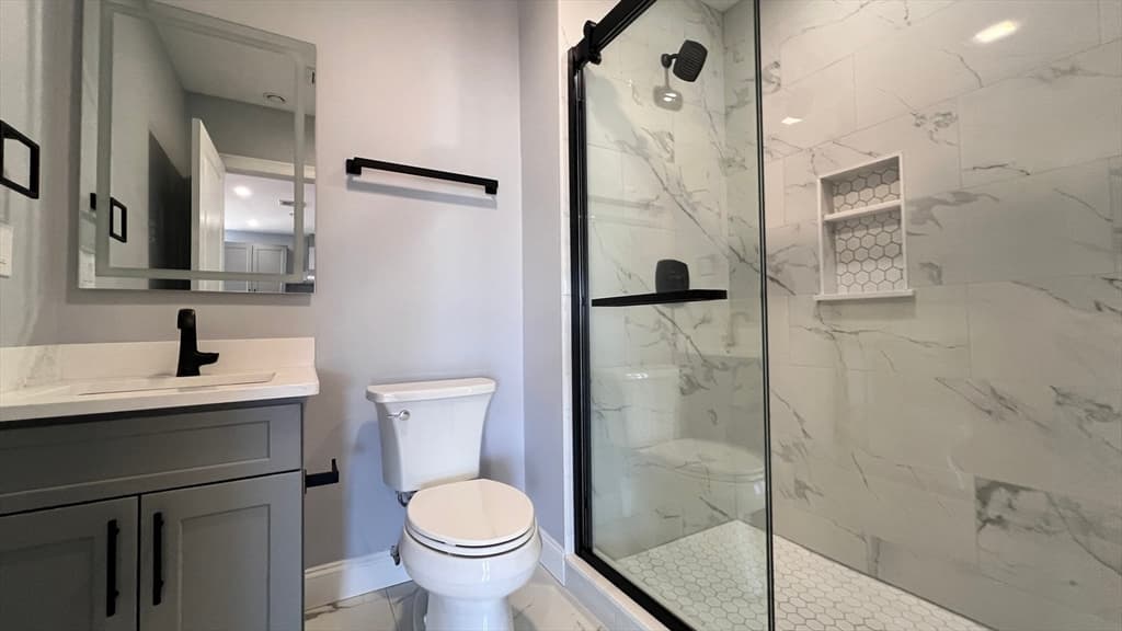 Condominium at 585 Washington St # 301, Quincy MA 02169, photo 8 of 10