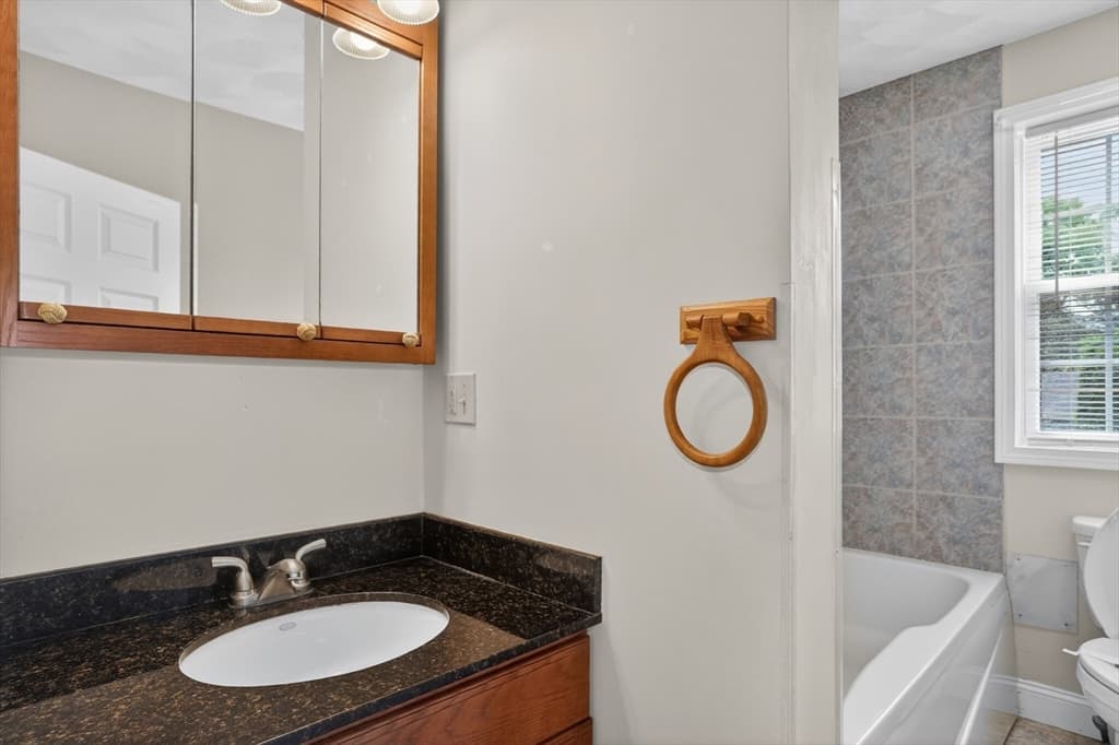 111 Chestnut St, Wilmington MA 01887 photo 13