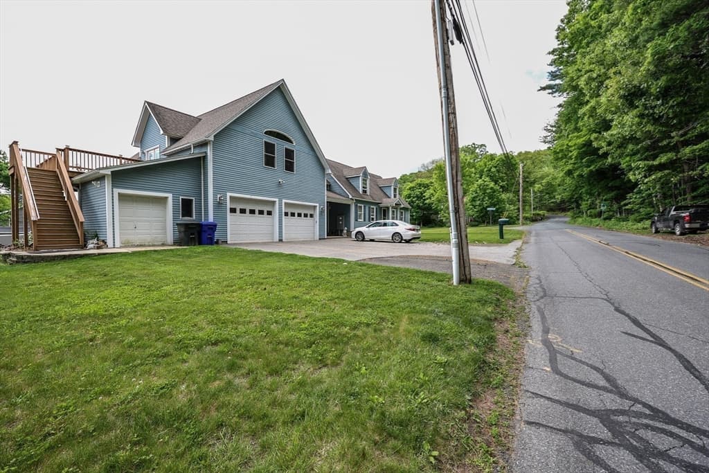 Single Family Residence at 167 South Shelburne Rd., Greenfield MA 01301, Greenfield, photo 4 of 42