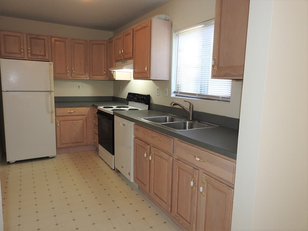 800 Bearses Way, Barnstable MA 02601 photo 3