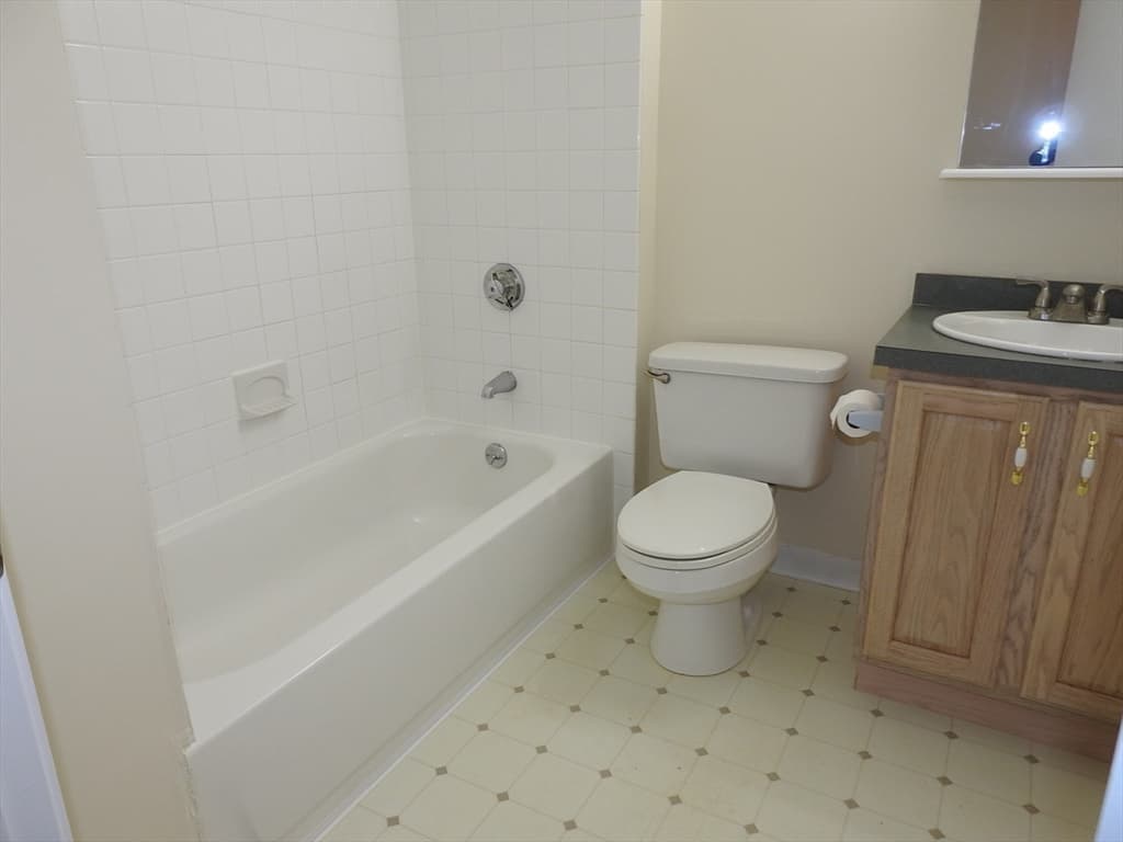 800 Bearses Way, Barnstable MA 02601 photo 9