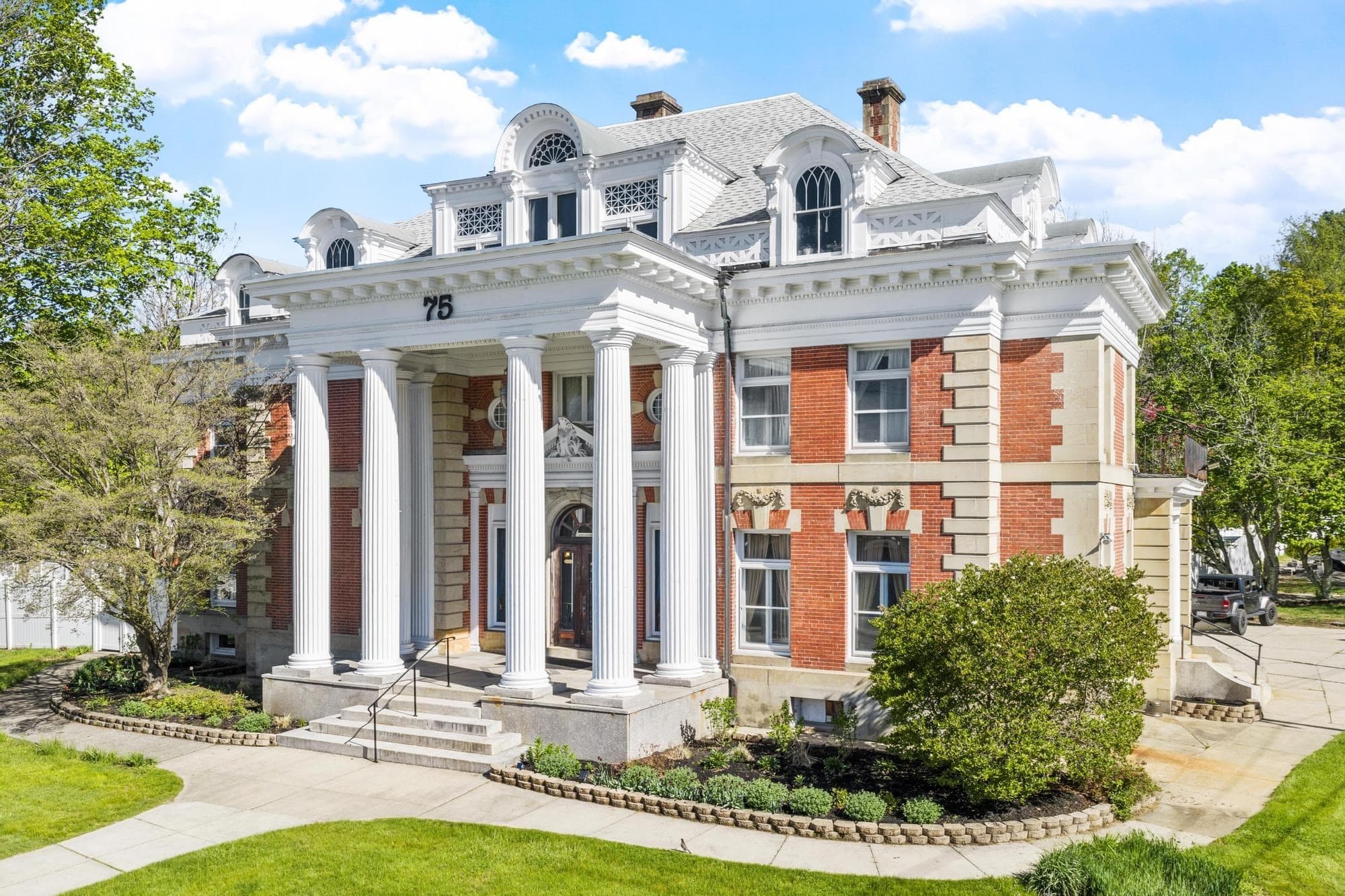 75 E Main St, Orange MA 01364
