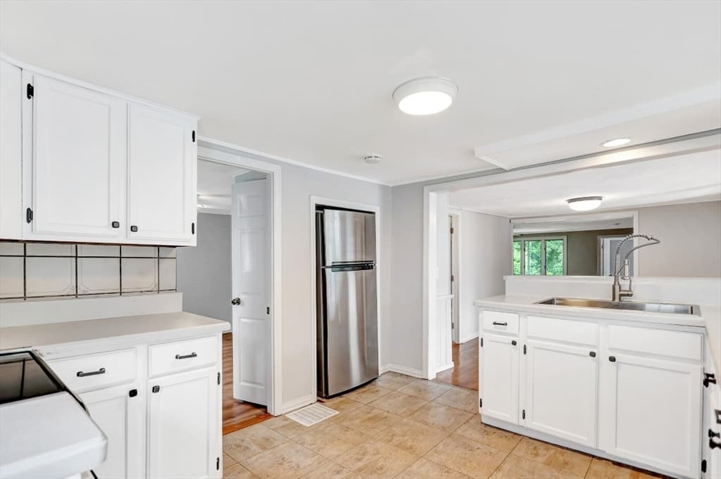 Single Family Residence at 173 Forest St, Methuen MA 01844, Methuen, photo 23 of 35