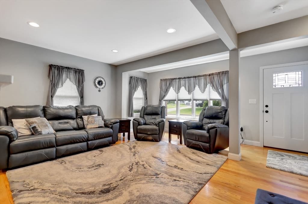 Single Family Residence at 173 Forest St, Methuen MA 01844, Methuen, photo 6 of 35