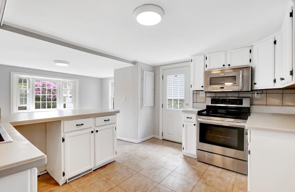 Single Family Residence at 173 Forest St, Methuen MA 01844, Methuen, photo 21 of 35