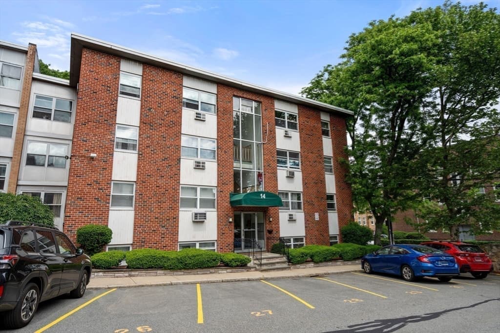 Condominium at 14 Commonwealth Court # 11, Boston MA 02135, photo 12 of 14