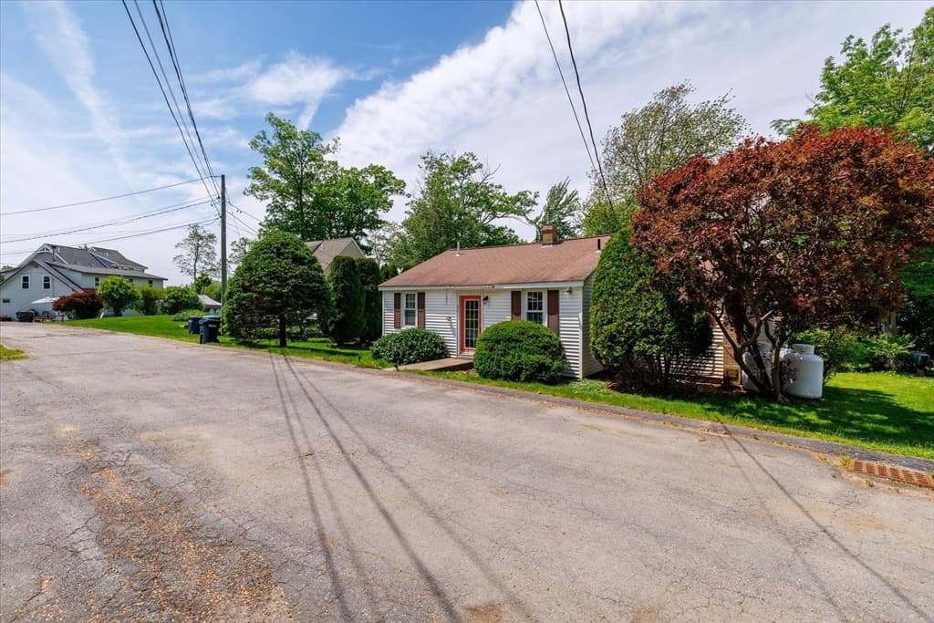 51 Lakeshore Dr, Sterling MA 01564 photo 13
