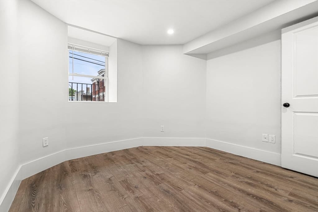 Condominium at 50 Cottage St # 1, Chelsea MA 02150, Chelsea, photo 26 of 40