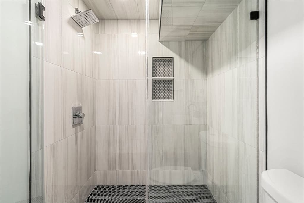 Condominium at 50 Cottage St # 1, Chelsea MA 02150, Chelsea, photo 24 of 40
