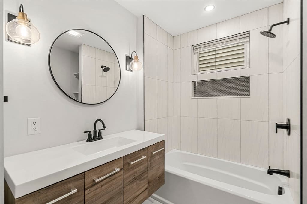 Condominium at 50 Cottage St # 1, Chelsea MA 02150, Chelsea, photo 21 of 40