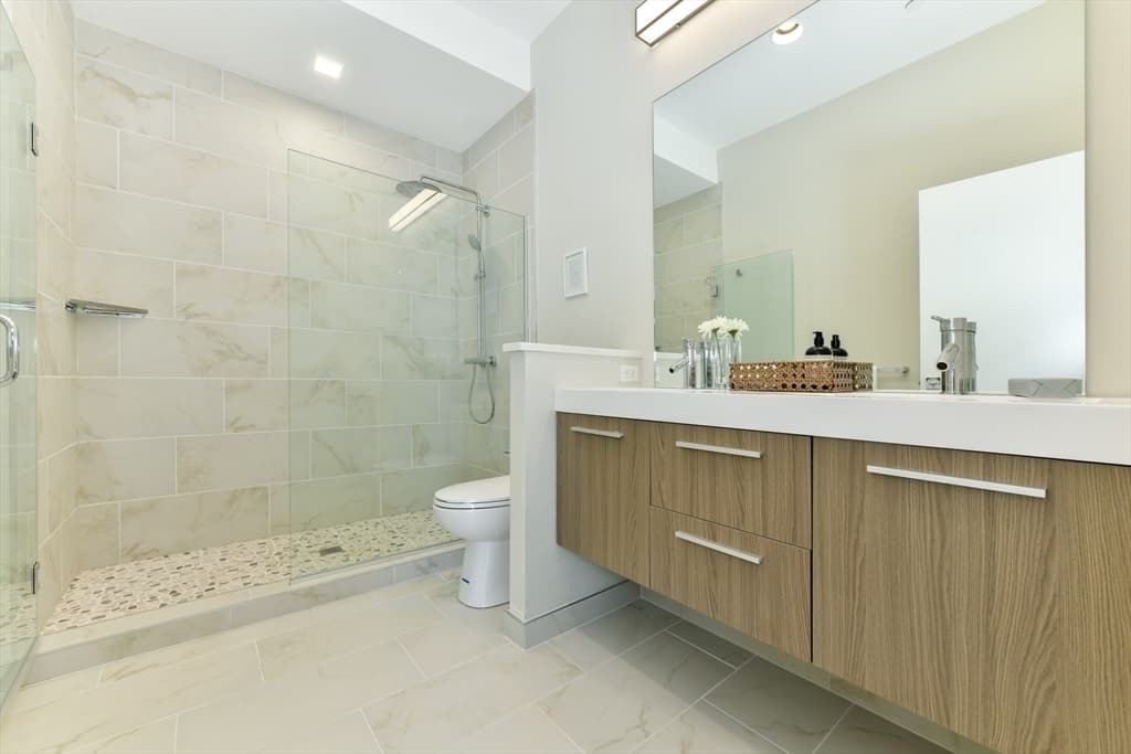 Condominium at 87 Parker St # 402, Chelsea MA 02150, Chelsea, photo 17 of 25