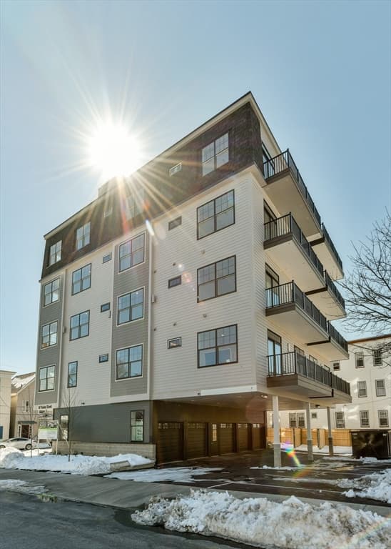 Condominium at 87 Parker St # 402, Chelsea MA 02150, Chelsea, photo 20 of 25