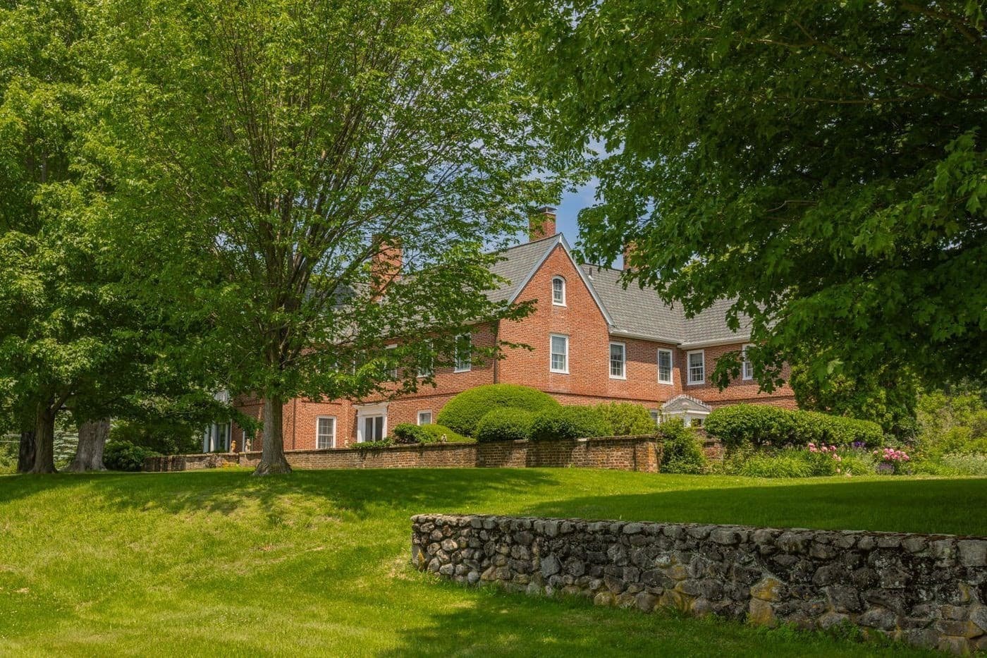Single Family Residence at 82 River Rd, Topsfield MA 01983, photo 5 of 42