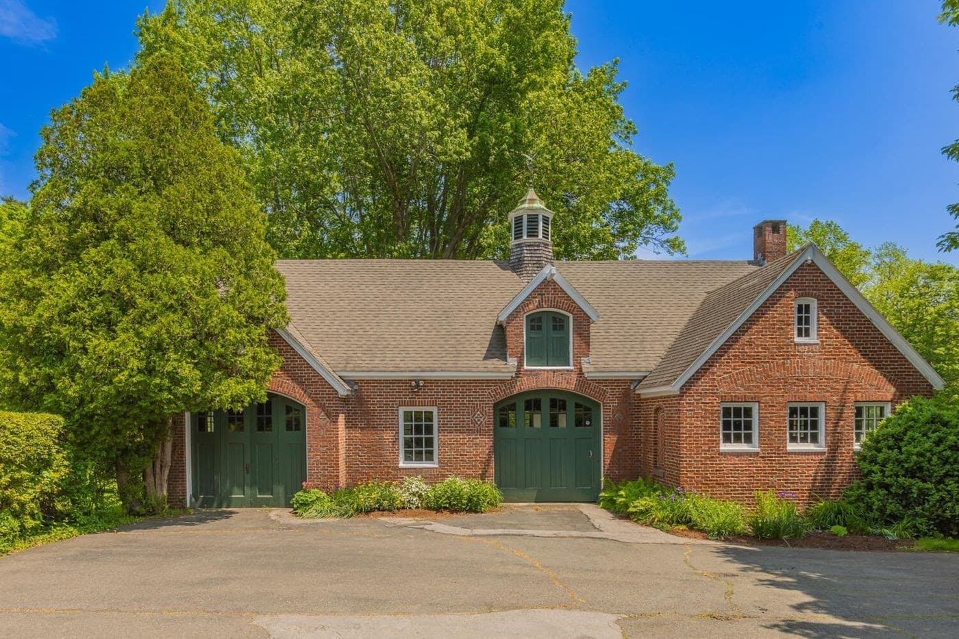 Single Family Residence at 82 River Rd, Topsfield MA 01983, photo 9 of 42