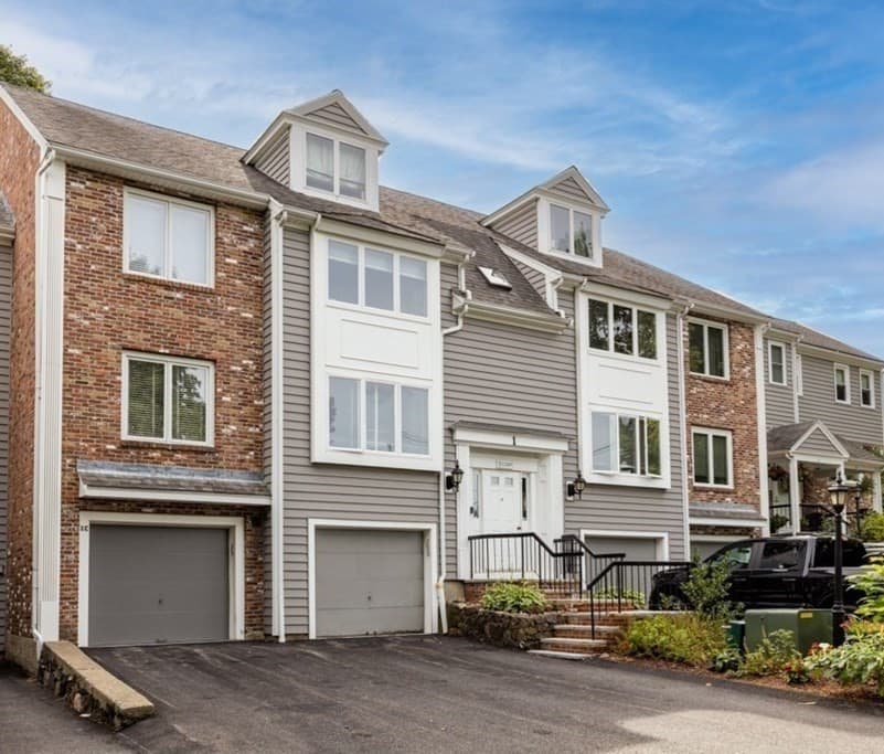 84 Walpole St # 1C, Canton MA 02021