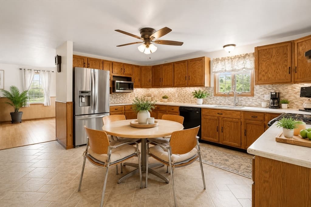 Single Family Residence at 1805 Oak Grove Dr, Dighton MA 02764, Dighton, photo 9 of 40