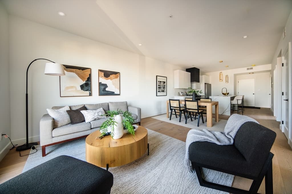 66 Mcgrath Highway # 303, Quincy MA 02169