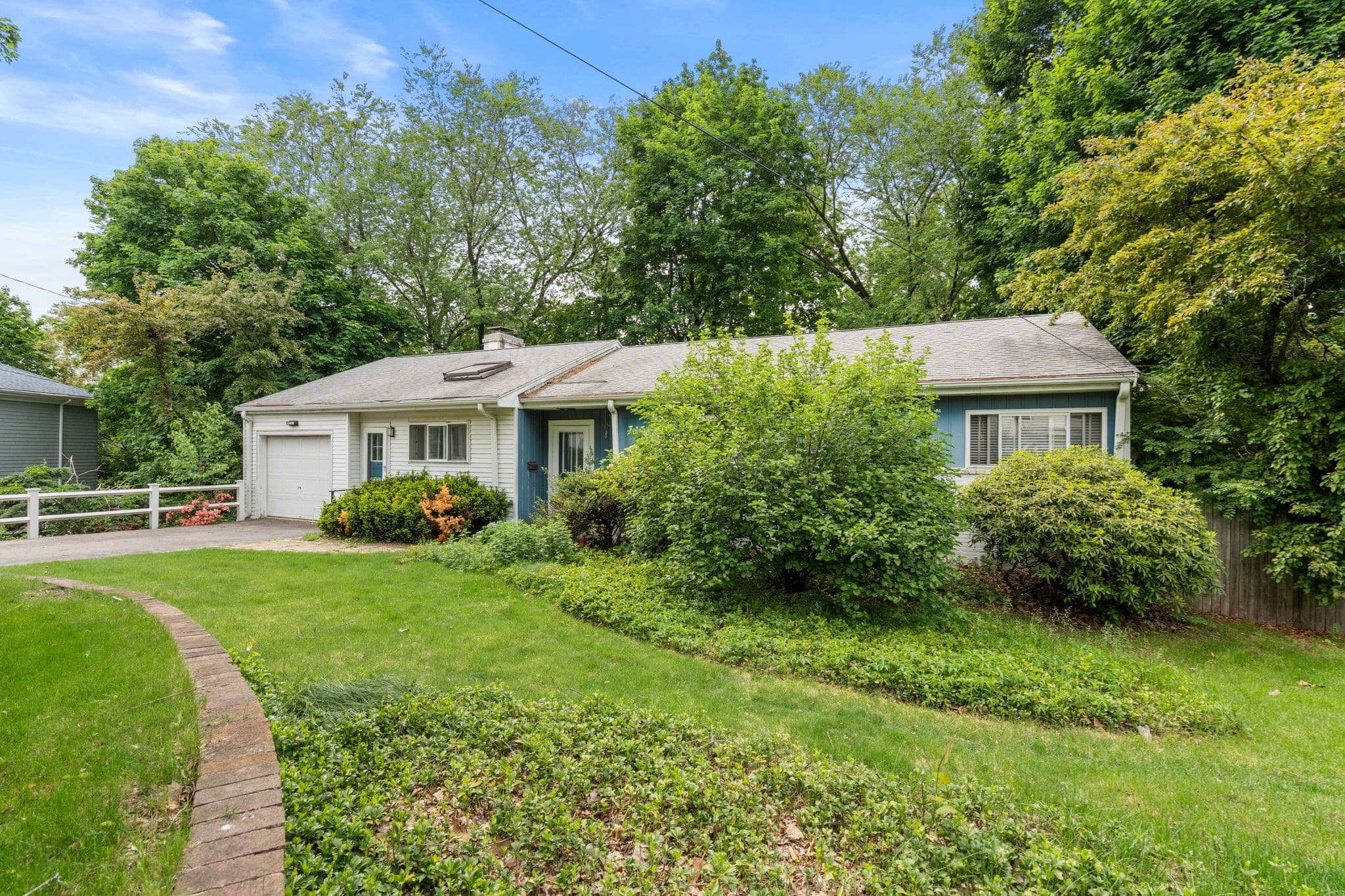 Residential at 104 Oldham Rd, Newton MA 02465, Newton, photo 3 of 10