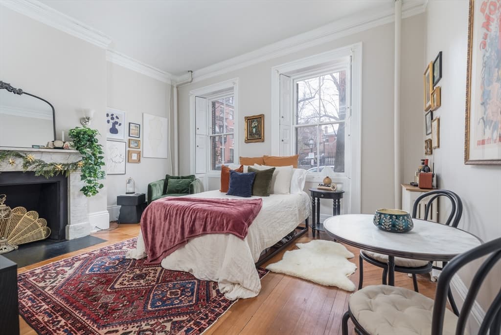 Condominium at 74 Mt Vernon St # 1F, Boston MA 02108, photo 2 of 11