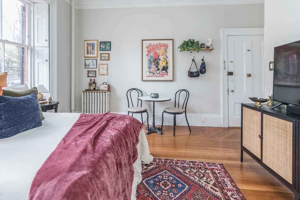 Condominium at 74 Mt Vernon St # 1F, Boston MA 02108, photo 6 of 11