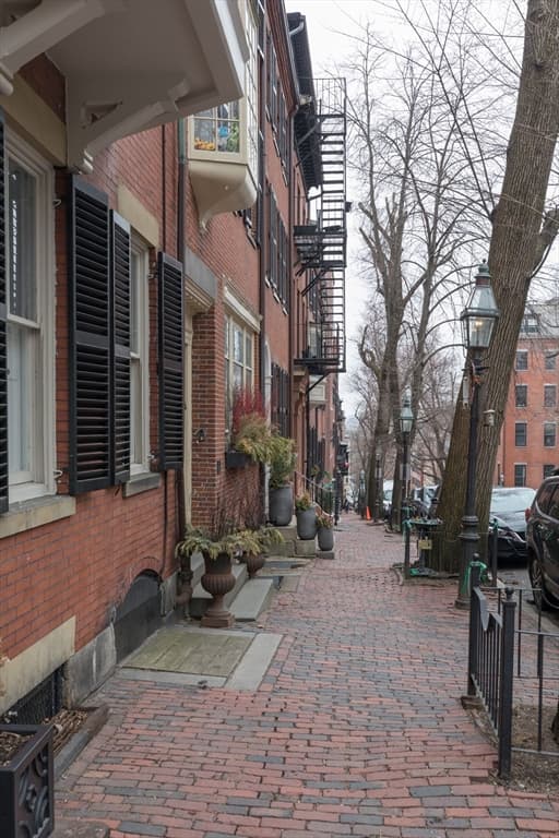 Condominium at 74 Mt Vernon St # 1F, Boston MA 02108, photo 11 of 11