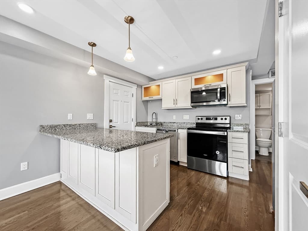 4 Family at 468 Salem St, Malden MA 02148, Malden, photo 32 of 42