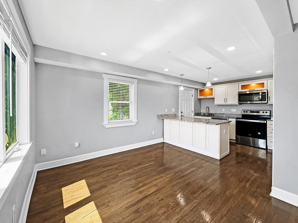 4 Family at 468 Salem St, Malden MA 02148, Malden, photo 30 of 42