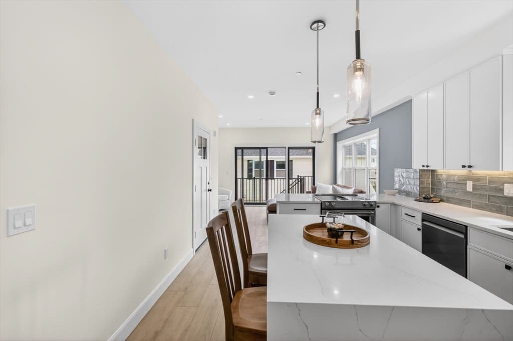 16 Northend Blvd # 7, Salisbury MA 01952 photo 4