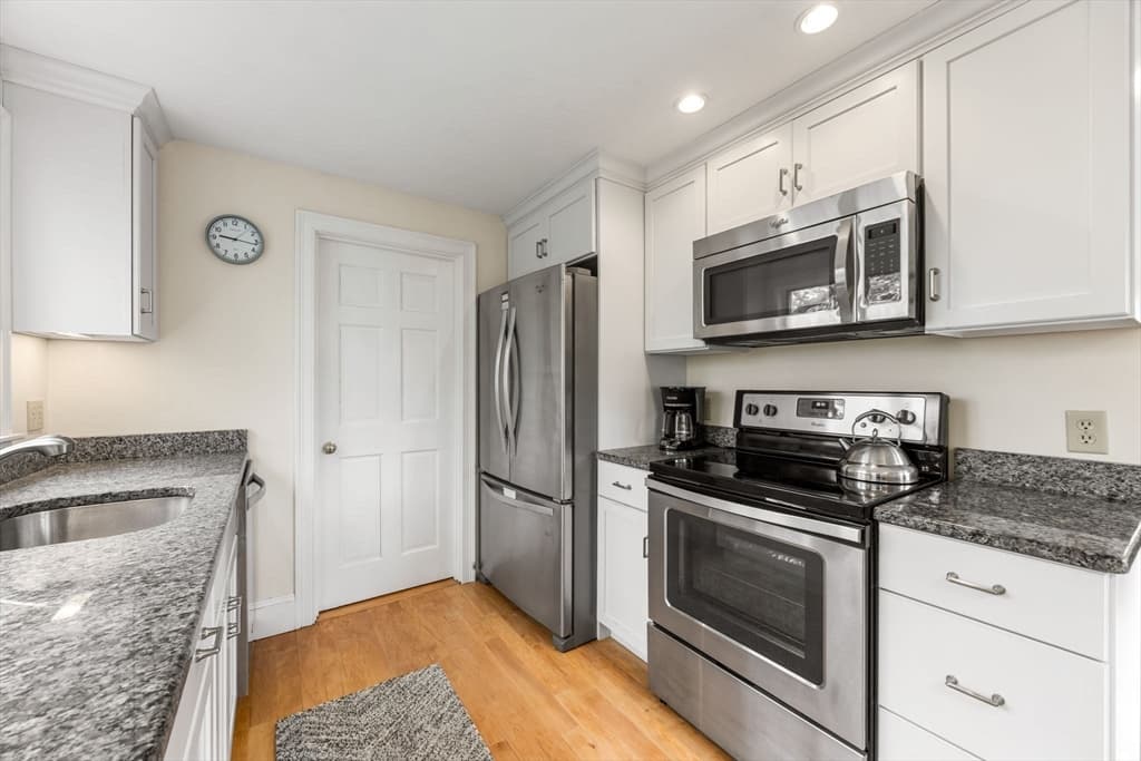 23 Captain Berties Way Unit M1, Provincetown MA 02657 photo 10