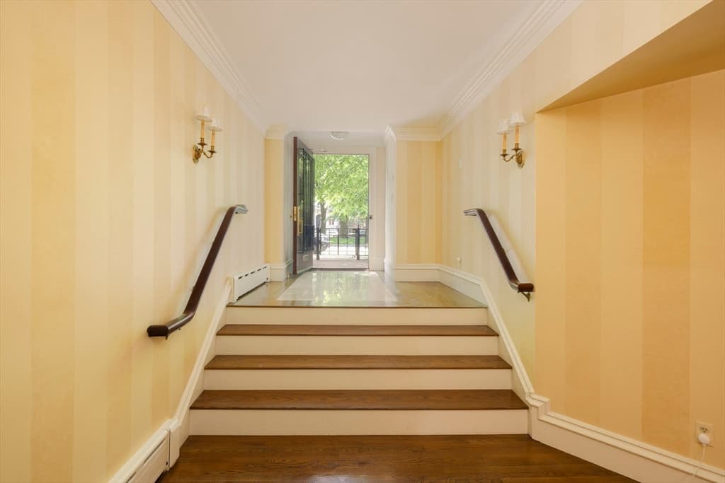 129 Commonwealth Avenue, Boston MA 02116 photo 23