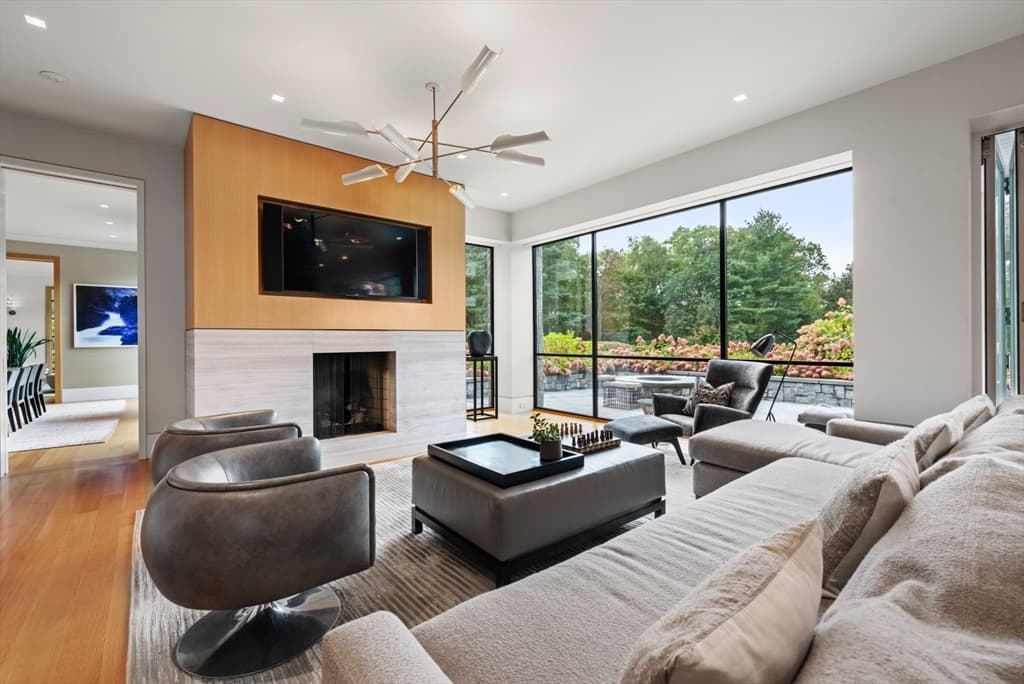Single Family Residence at 610 Harland Street, Milton MA 02186, photo 15 of 41