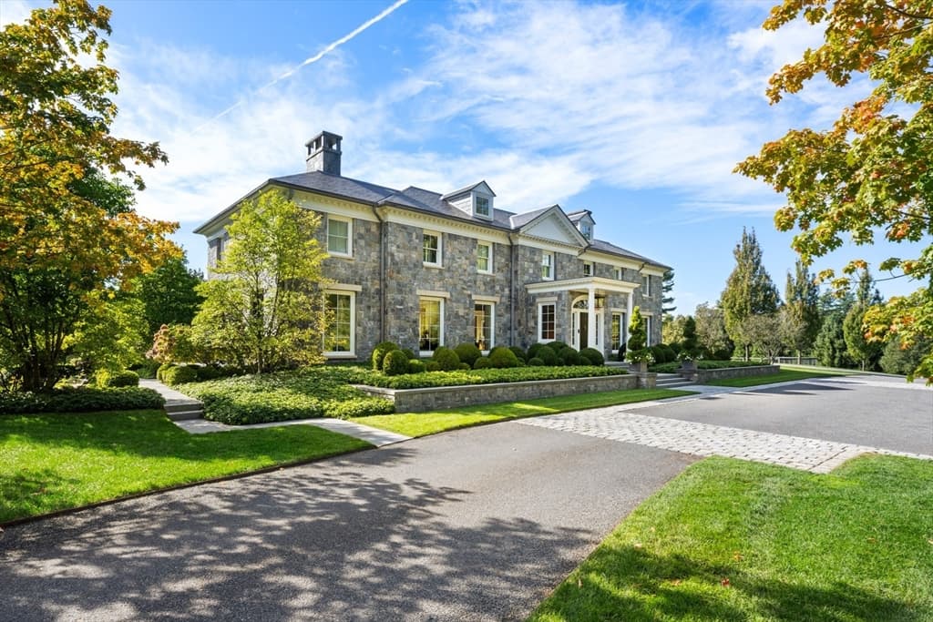 Single Family Residence at 610 Harland Street, Milton MA 02186, photo 4 of 41