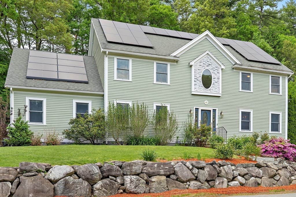 139 Willow Street, Acton MA 01720