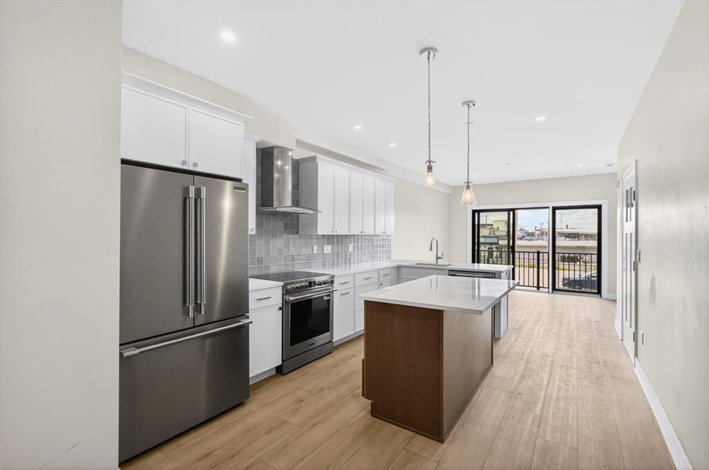 16 Northend Blvd # 1, Salisbury MA 01952 photo 2