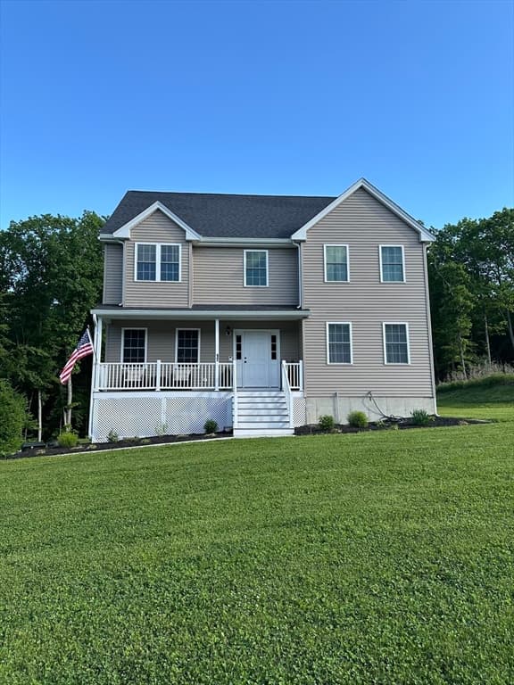 17 Noble Street, Dudley MA 01571