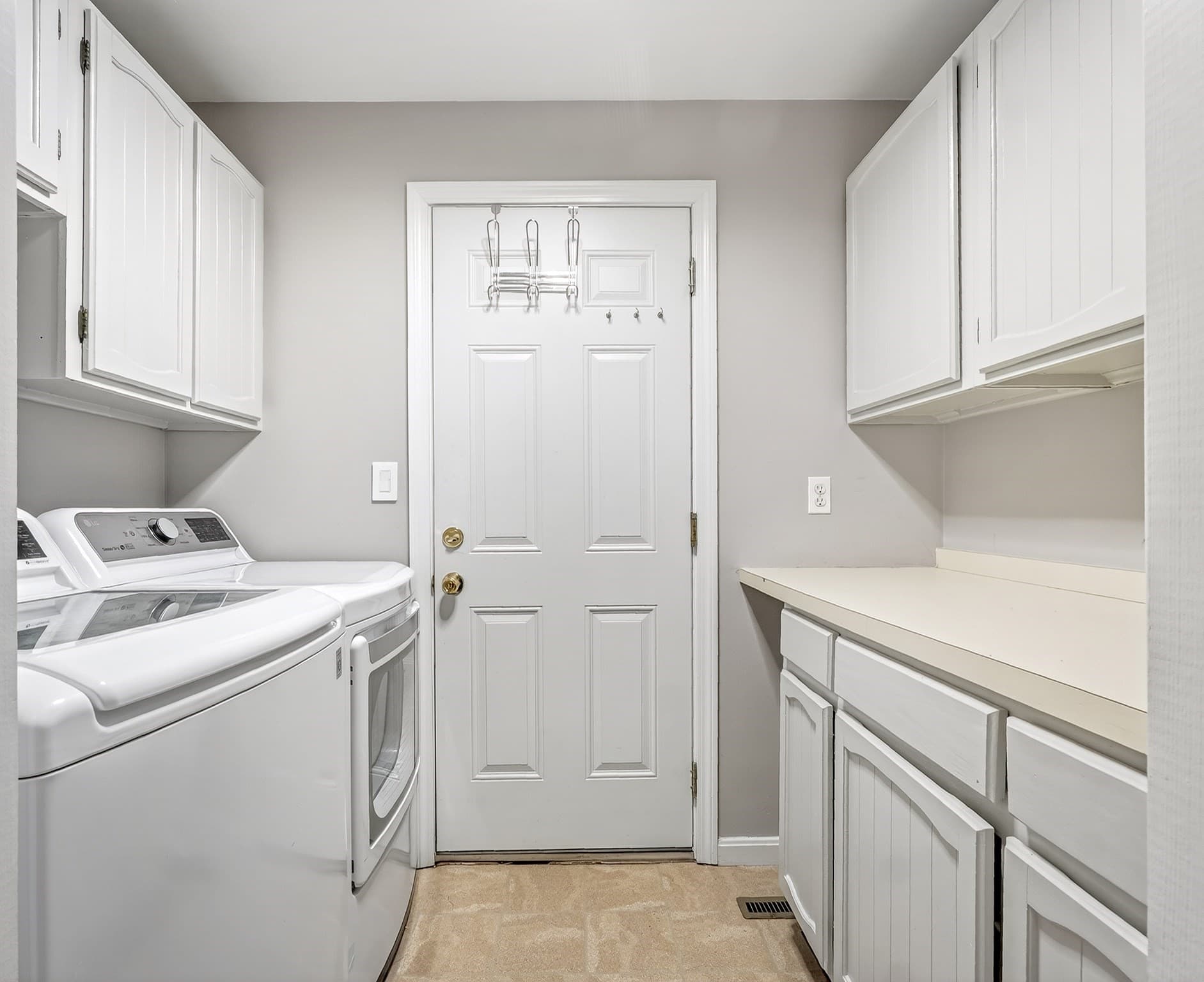 Condominium at 2 Daybreak # 2, Wayland MA 01778, photo 11 of 33