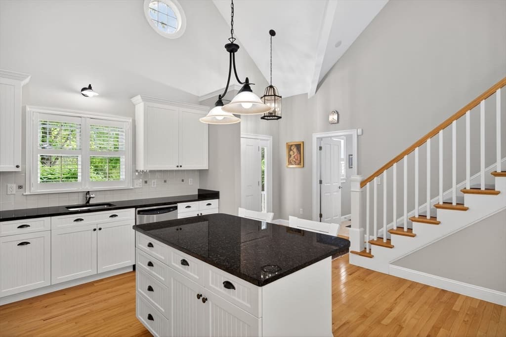 Condominium at 25 Seton Highlands # 25, Plymouth MA 02360, photo 5 of 36
