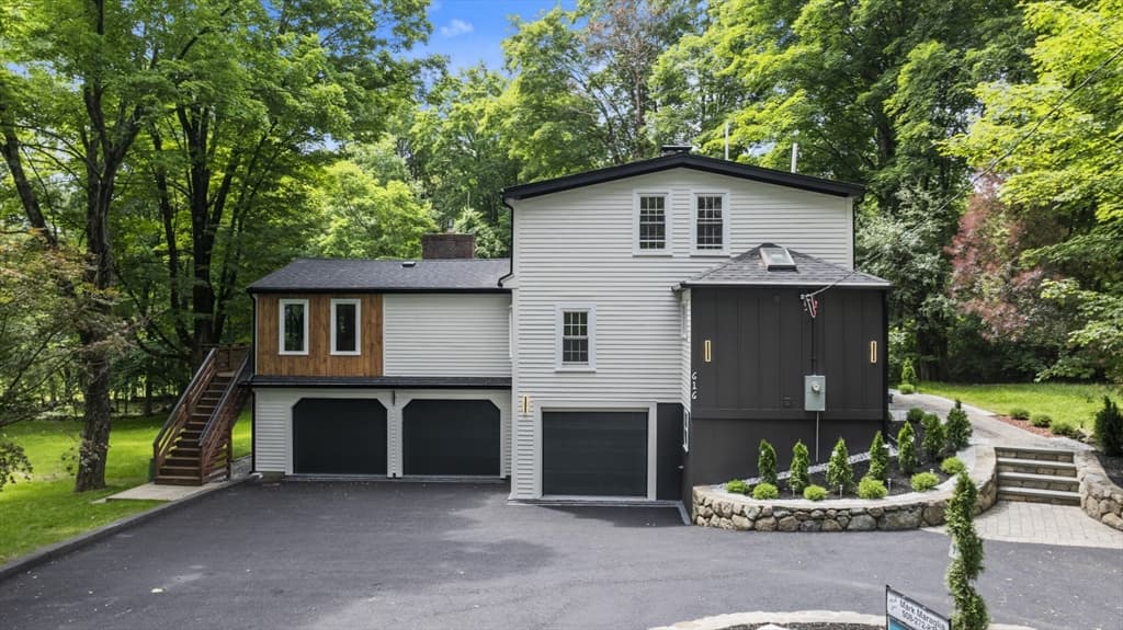 616 Grove St, Framingham MA 01701