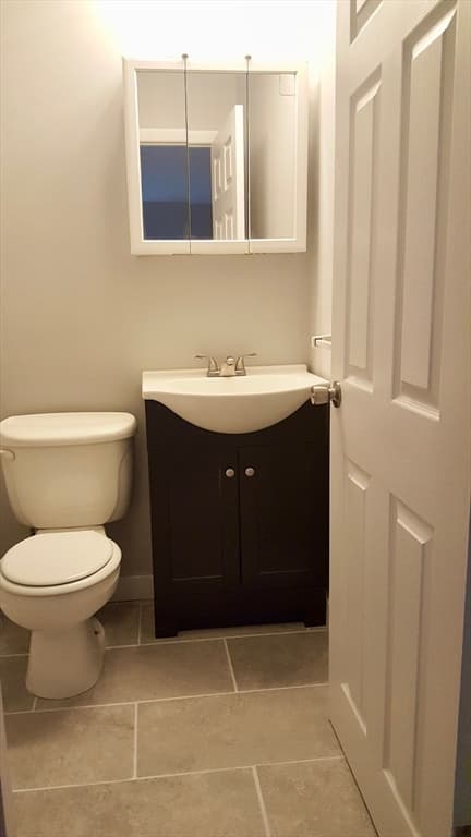 Condominium at 5 Shadowbrook Ln # 19, Milford MA 01757, Milford, photo 7 of 19