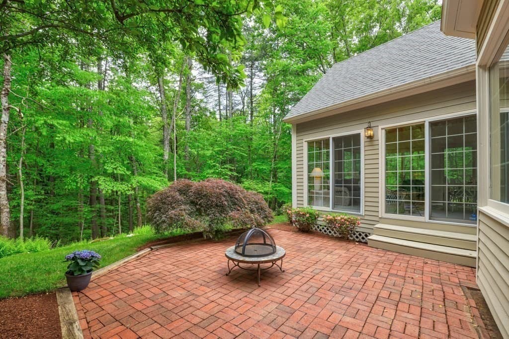 7 Village Green Ln, Holden MA 01520 photo 6