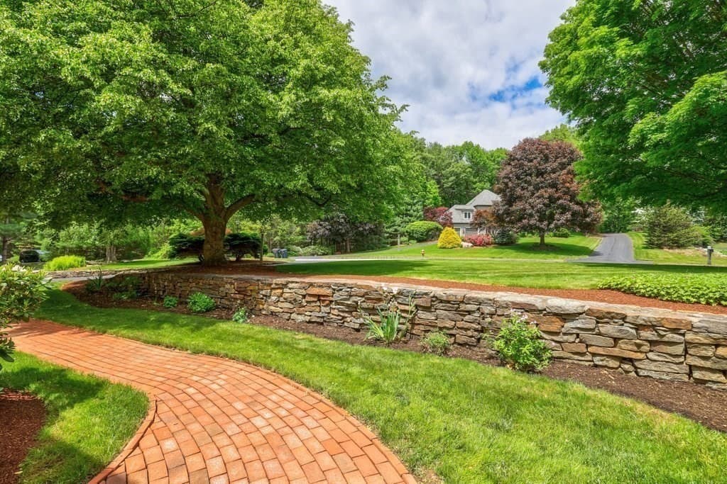 7 Village Green Ln, Holden MA 01520 photo 7