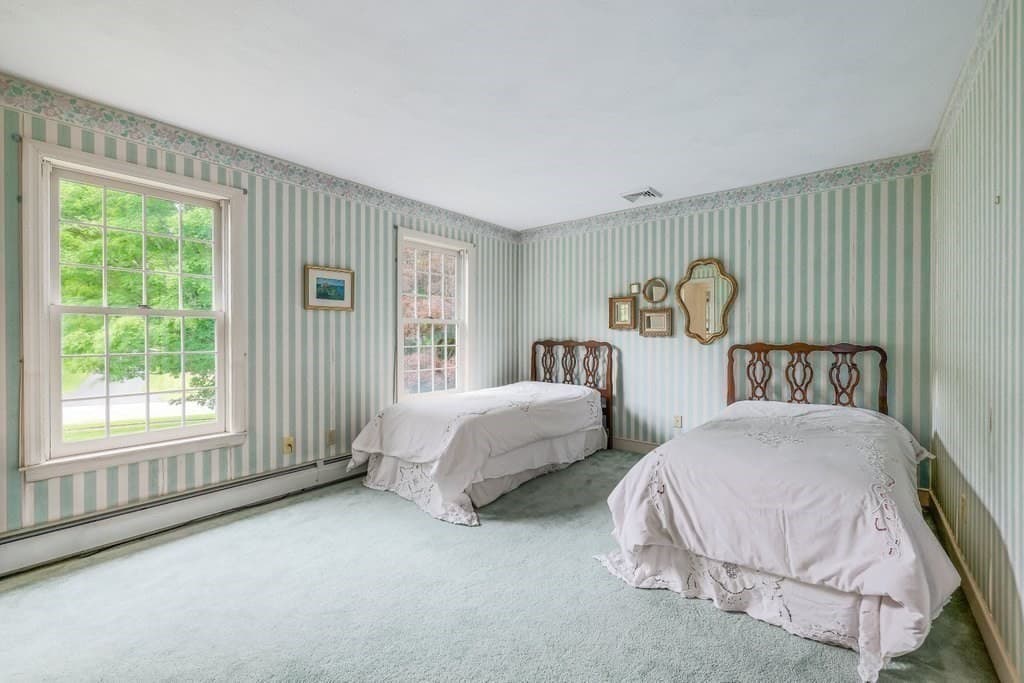 7 Village Green Ln, Holden MA 01520 photo 28
