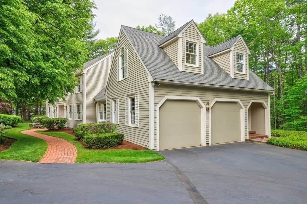 7 Village Green Ln, Holden MA 01520 photo 5