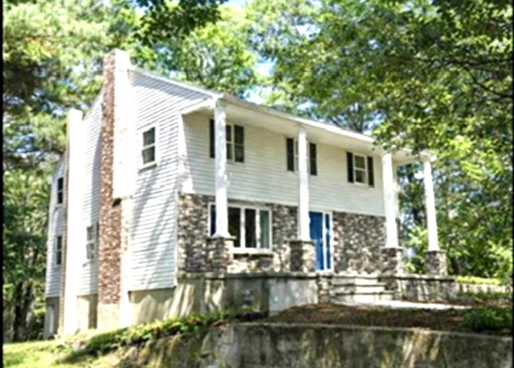 5 Spring Road, Middleton MA 01949
